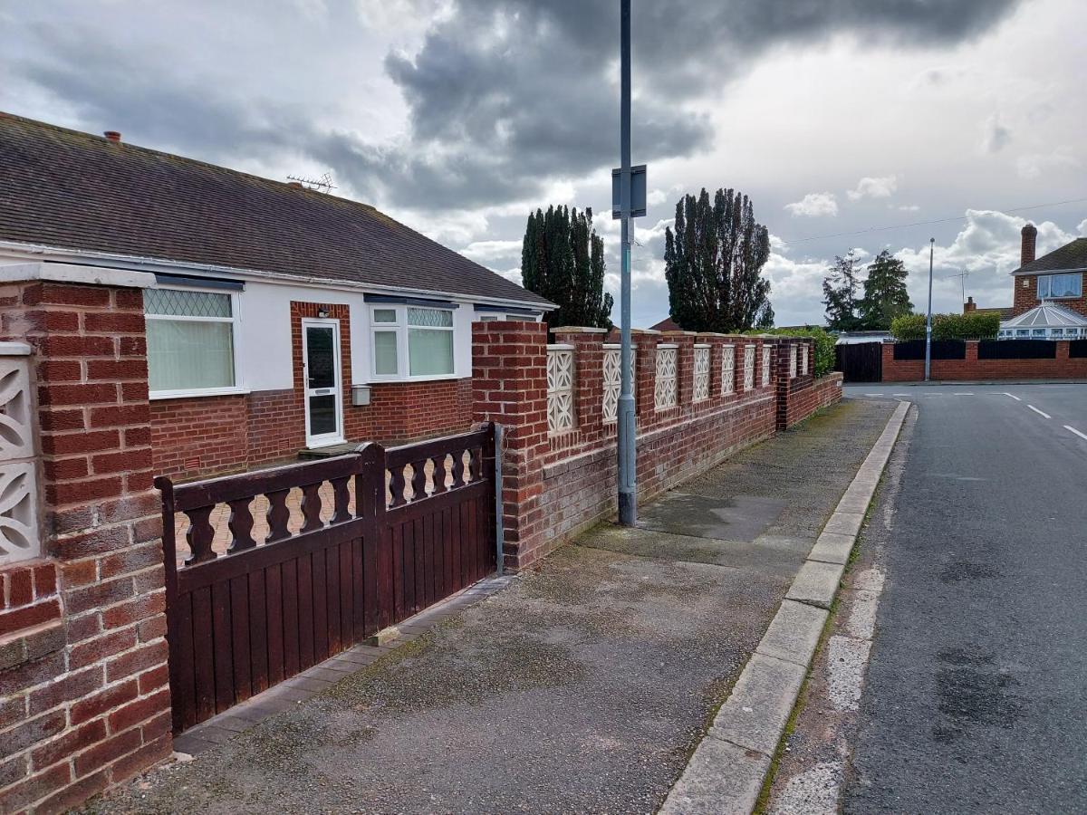Vila The Hermitage Private Detached Bungalow Rhyl Exteriér fotografie